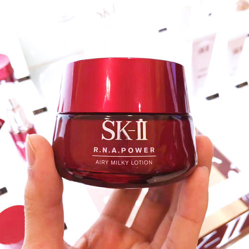 雅诗兰黛黄金水乳哪款好用,雅诗兰黛黄金修护组合测评