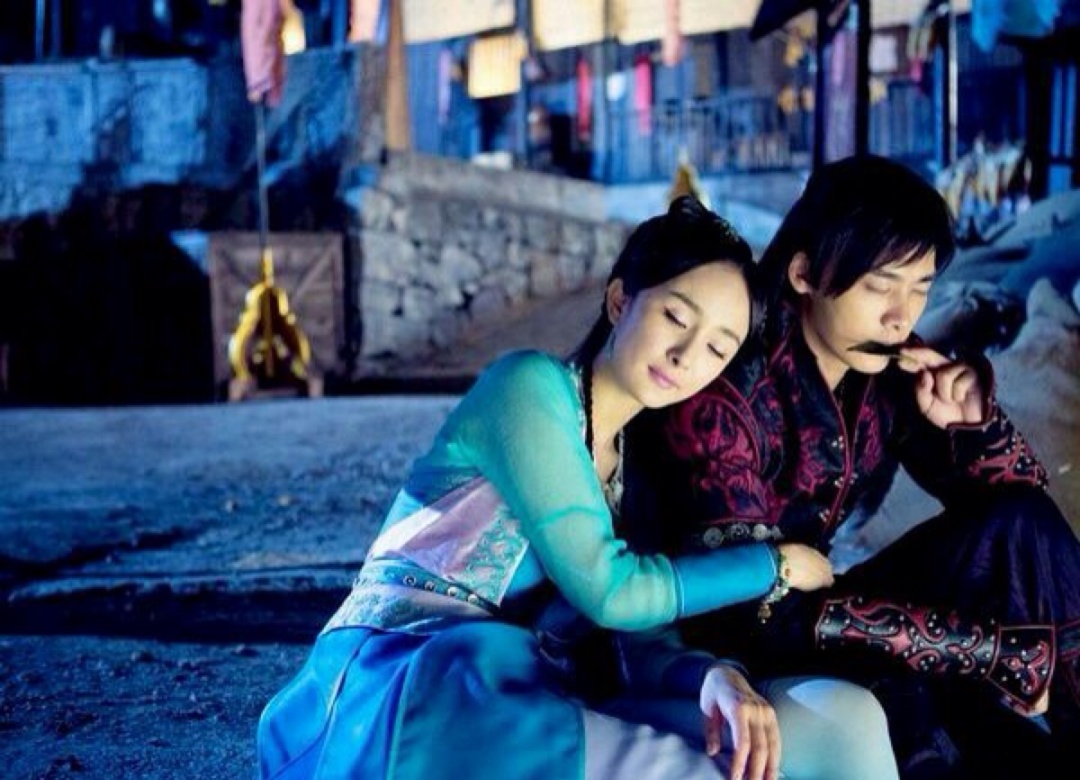 明明很喜欢，却偏偏要疏远！这7对离心的CP，让人“意难平”