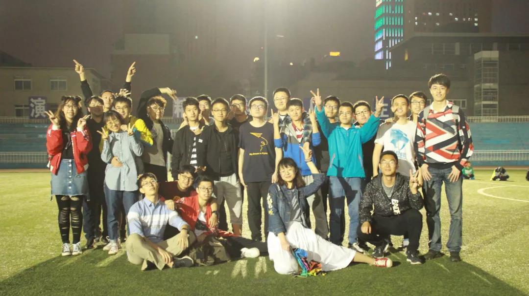 学霸大学拿6万奖学金,学霸16门课满绩获9所高校保研offer