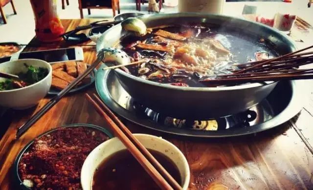 四川人离不开的火锅,四川人离不开的小吃