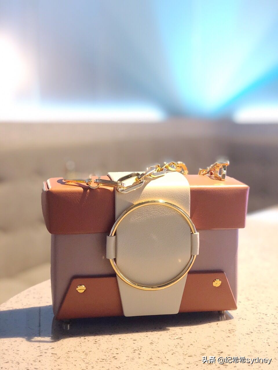 过年拜年包好多红包,拜年拎回来一只鸡一只鸭