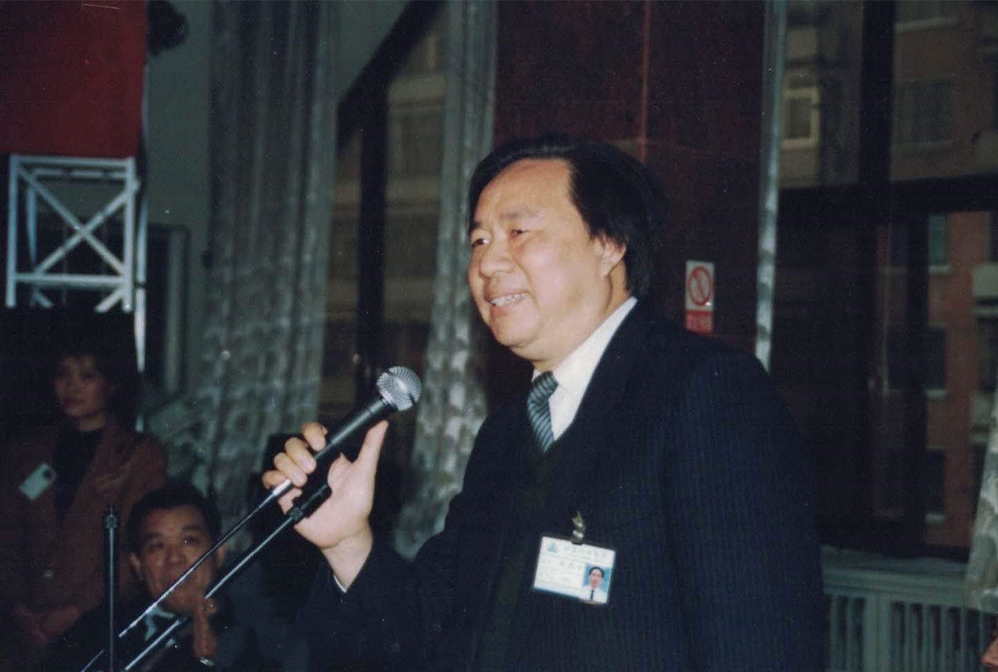 富豪牟其中近况,牟其中罐头换飞机赚了多少钱