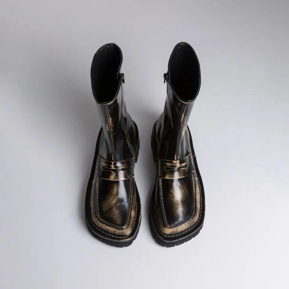 有买鞋焦虑的人看看它，让你的脚趾头也能穿上「极简」和「先锋」