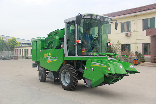 玉米收获机小型单垄,两行玉米收获机多少钱一台