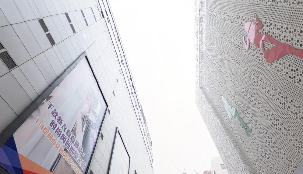 深圳高端女装批发市场哪个店好,深圳南油高端女装毛衫批发档口