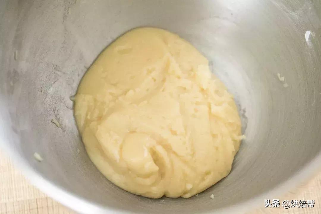 如何用烤箱烤芝麻烧饼,老北京麻酱芝麻烧饼的烤箱做法