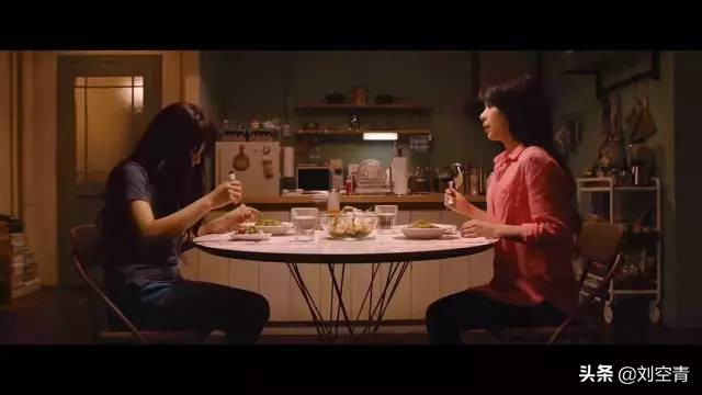 讲述换脸的电视剧,电影解说女人整容时的场景