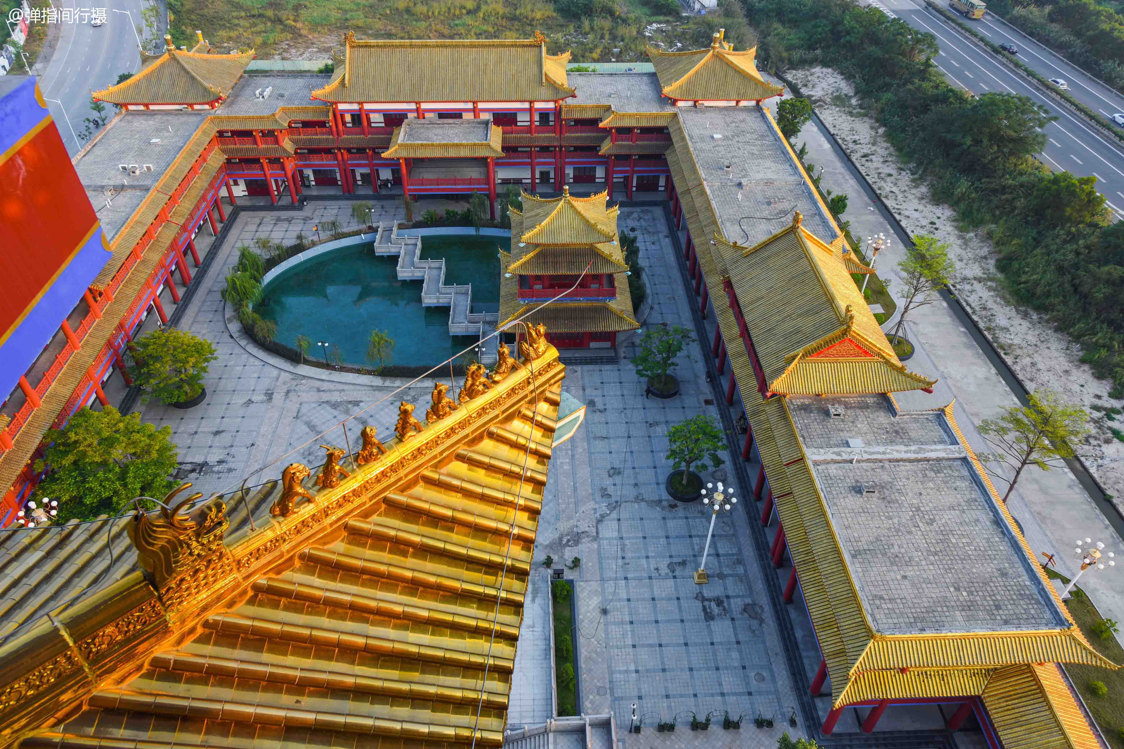 潮州版“黄鹤楼”，由中药世家斥巨资兴建，纪念一位妇幼科女医师