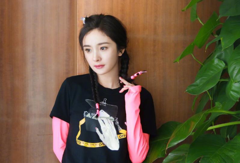 张曼玉逛街,明星逛地摊