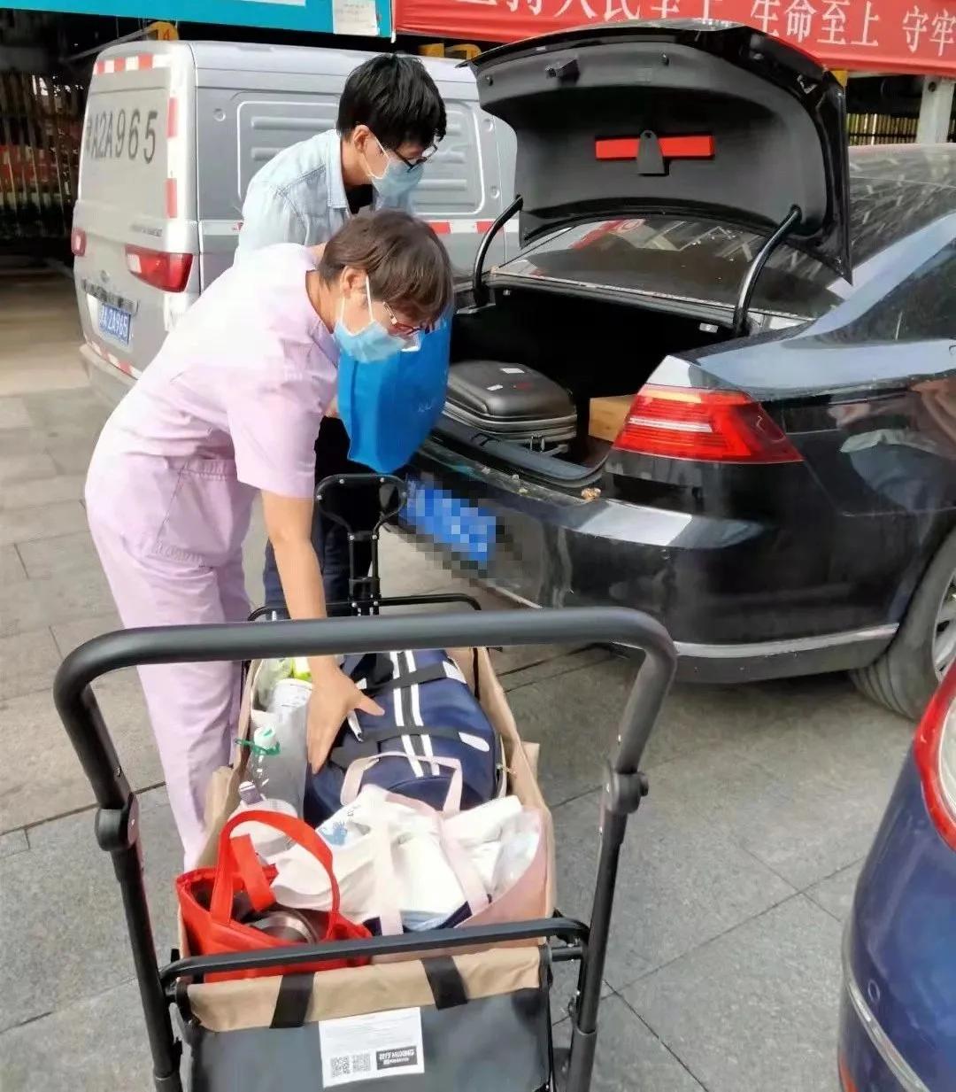 我为群众办实事耐心细心更暖心,我为群众办实事免费诊疗暖人心