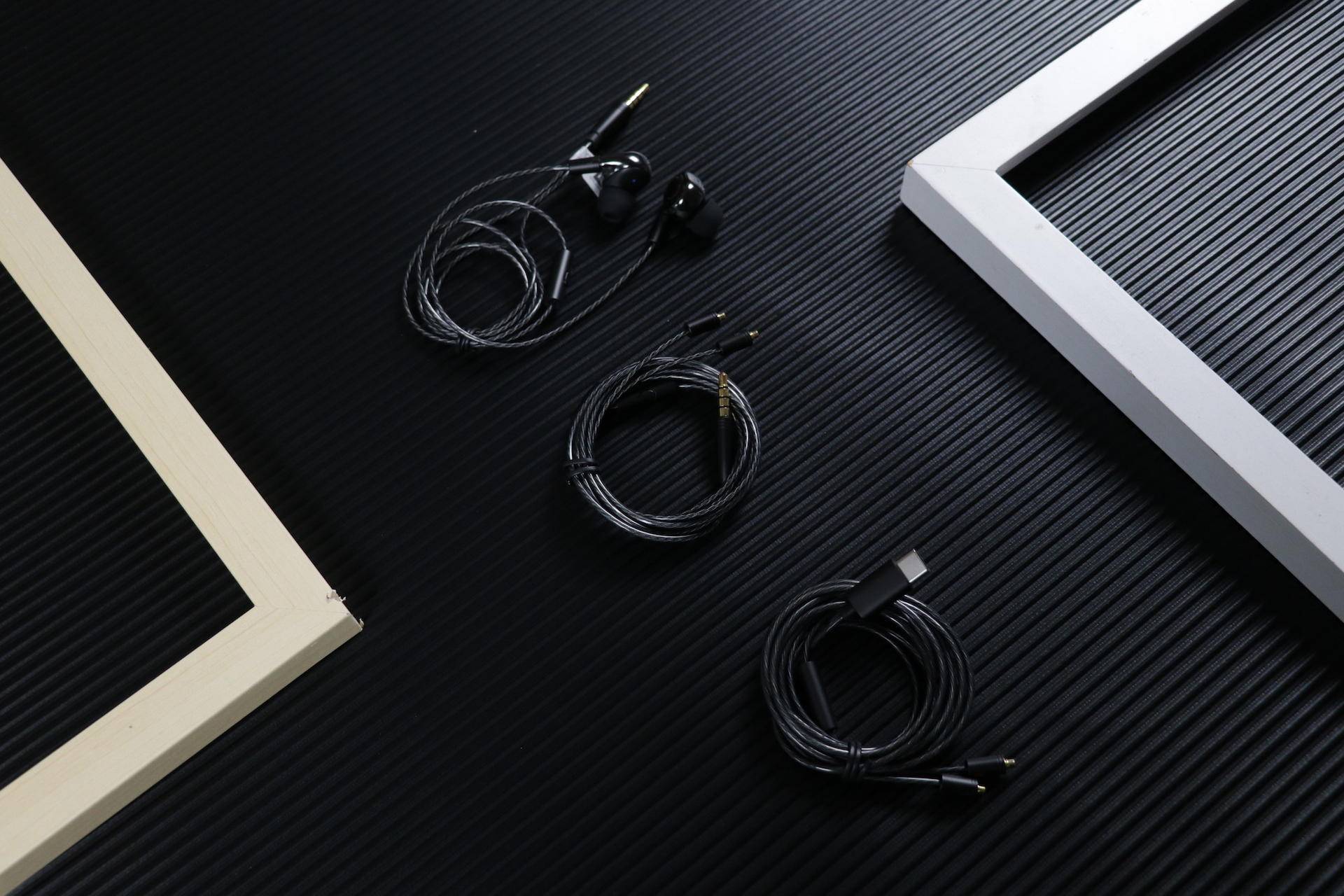 小米耳机圈铁和双动圈哪个好,小米圈铁pro和小米双动圈耳机测评