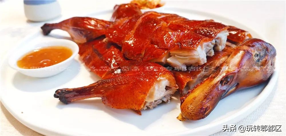 北有全聚德，南有兰烤鸭！云南小刀鸭入驻大蓉和，惹火郫都吃货圈