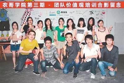 悬崖边的自嗨哥：“新农哥”余中武嘎嘣干掉美国货