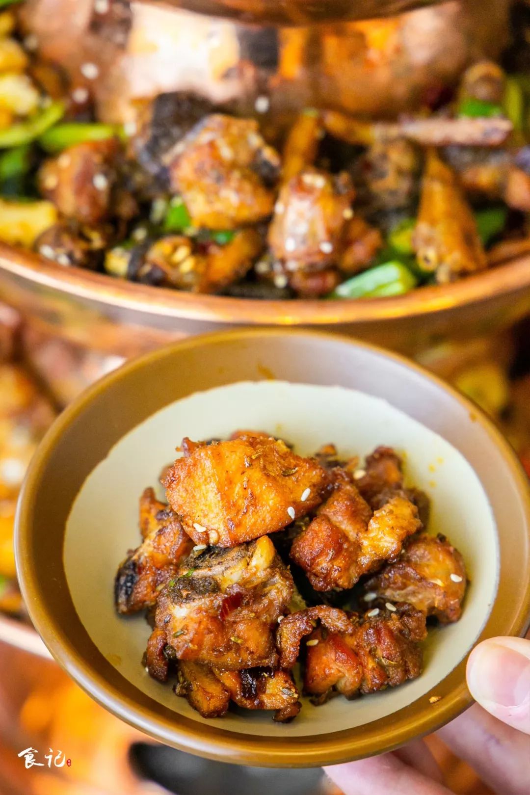 火爆襄阳的3层“壕锅”来袭！还有360°满到爆的龙虾牛蛙双子塔！