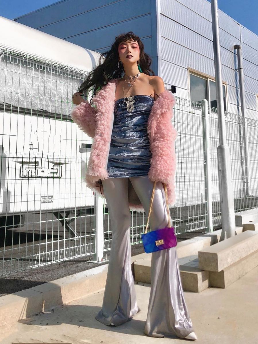 就想问问大家，“亚逼”怎么你了