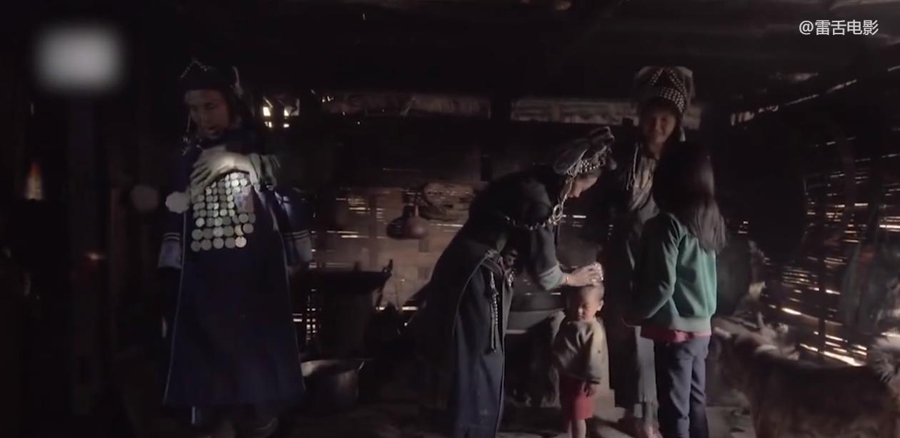 老挝阿卡族女人视频,老挝山里阿卡族女孩