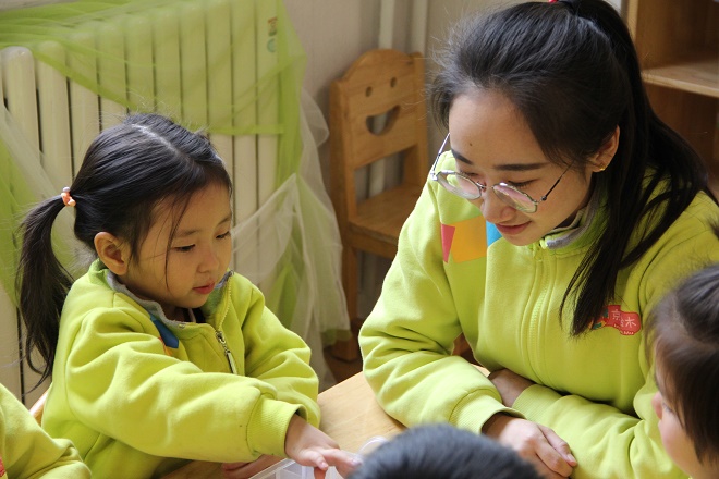 公办幼儿园能开托班么,幼儿园托班和机构托班有区别吗