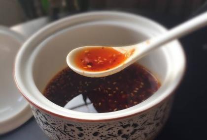面馆辣椒油怎么样糊而不苦,四川面馆辣椒油的正宗做法商用