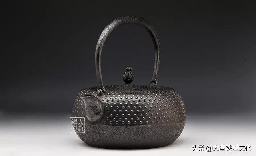 这壶上这么丑的纹饰居然是工艺的代表？