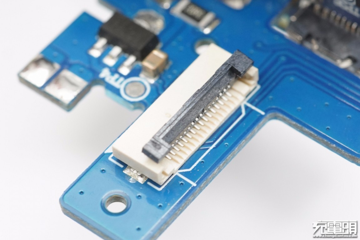 征拓20w快充拆解,征拓100w桌面充电器