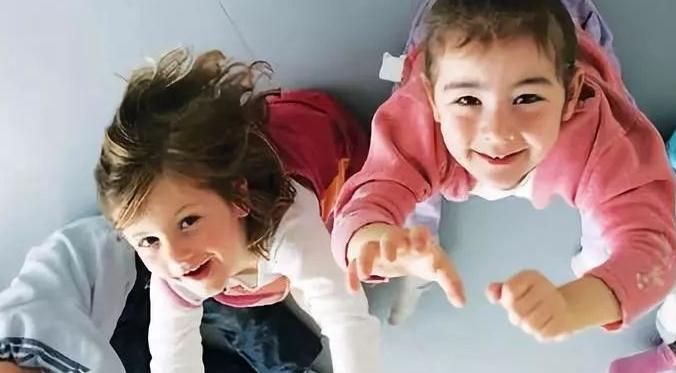 孩子爱插话怎么教育,爱插嘴的孩子如何教育