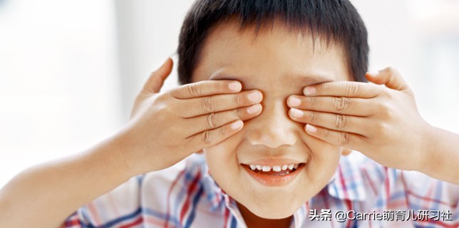 排队时小孩玩方便携带的游戏,排队时可以和娃玩的小游戏