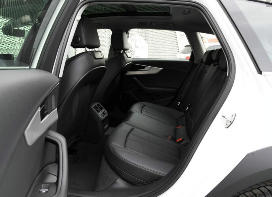 奥迪a4allroad脱困测试,奥迪a4旅行版allroad爬坡