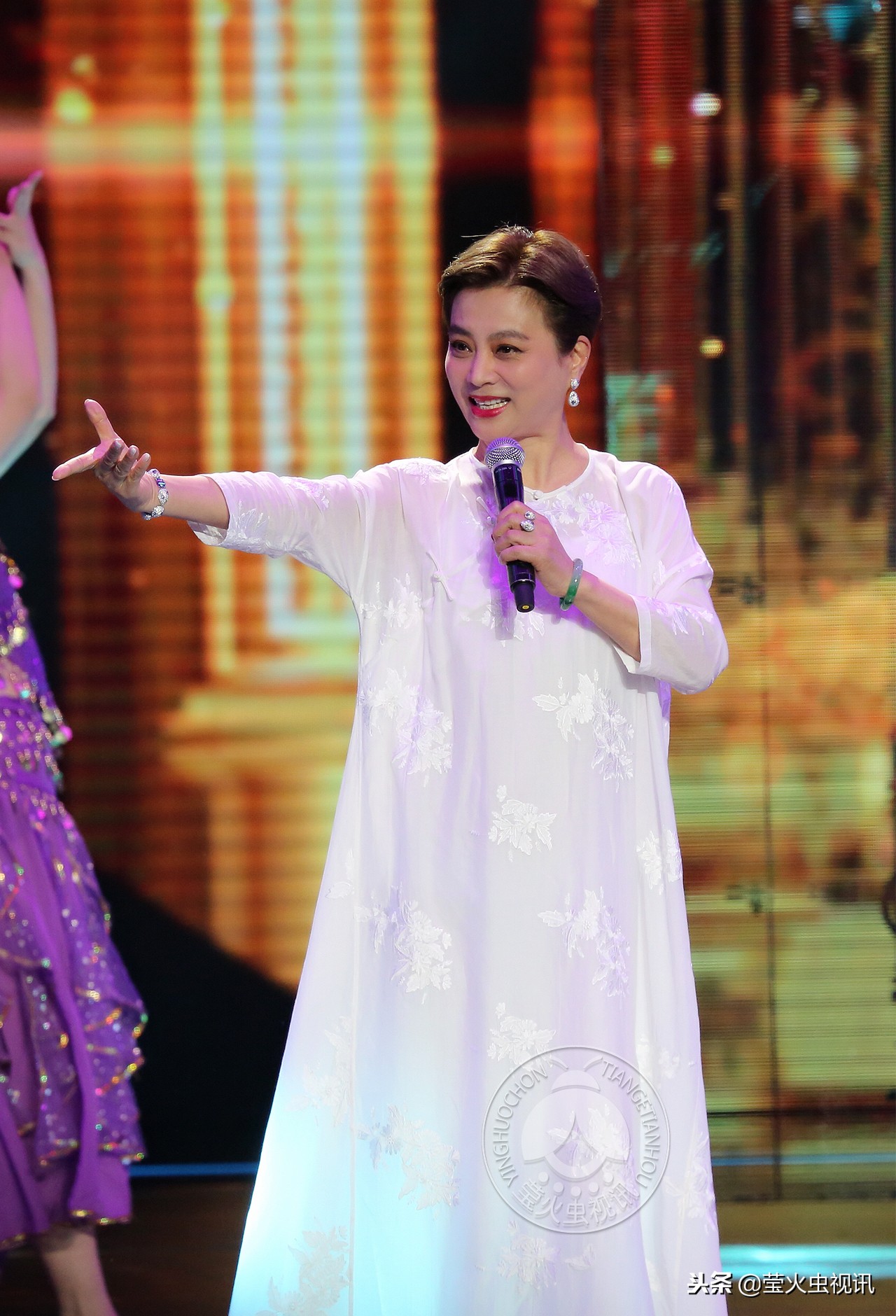 李玲玉杨钰莹两代甜歌后同台,李玲玉和甜歌皇后