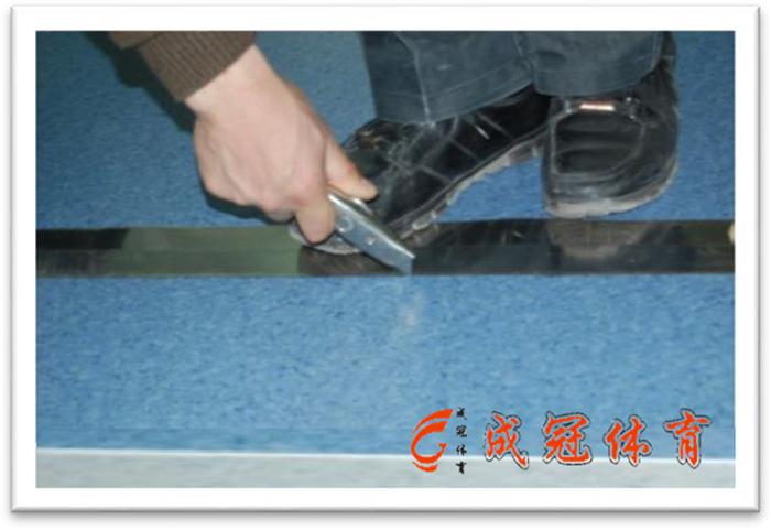 医院pvc地板胶怎么铺,幼儿园办公室地板胶怎么铺