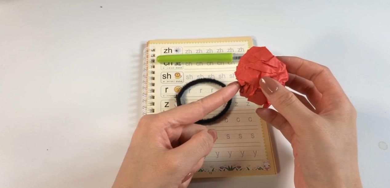 小孩子握笔姿势不正确怎么训练,怎么改正孩子错误的握笔姿势