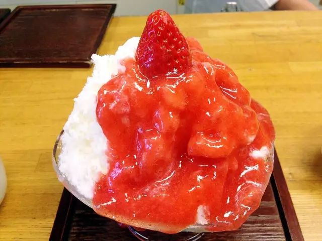 日式刨冰和雪花冰区别,日本的刨冰是什么样子的