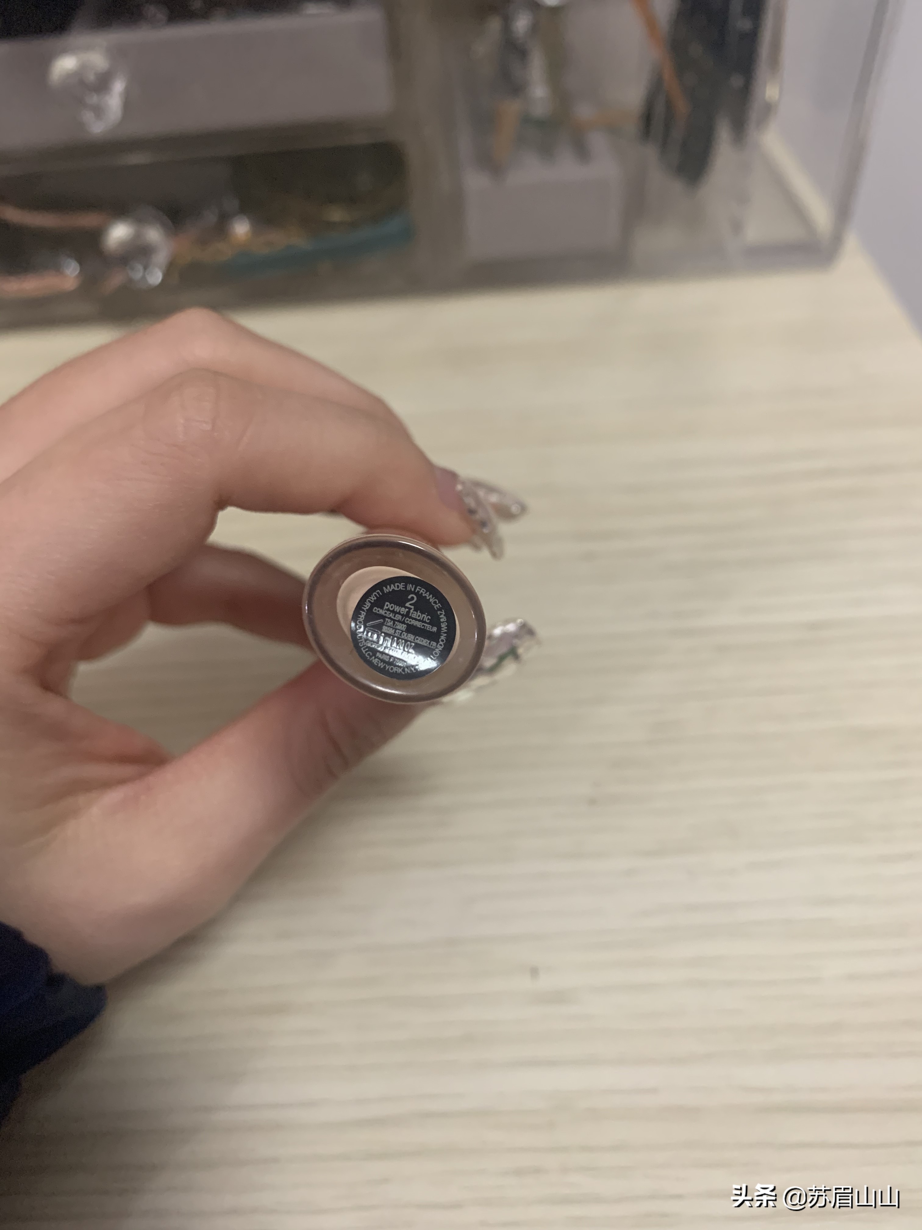 易烊千玺阿玛尼彩妆代言到期了吗,易烊千玺代言的香水阿玛尼多少钱