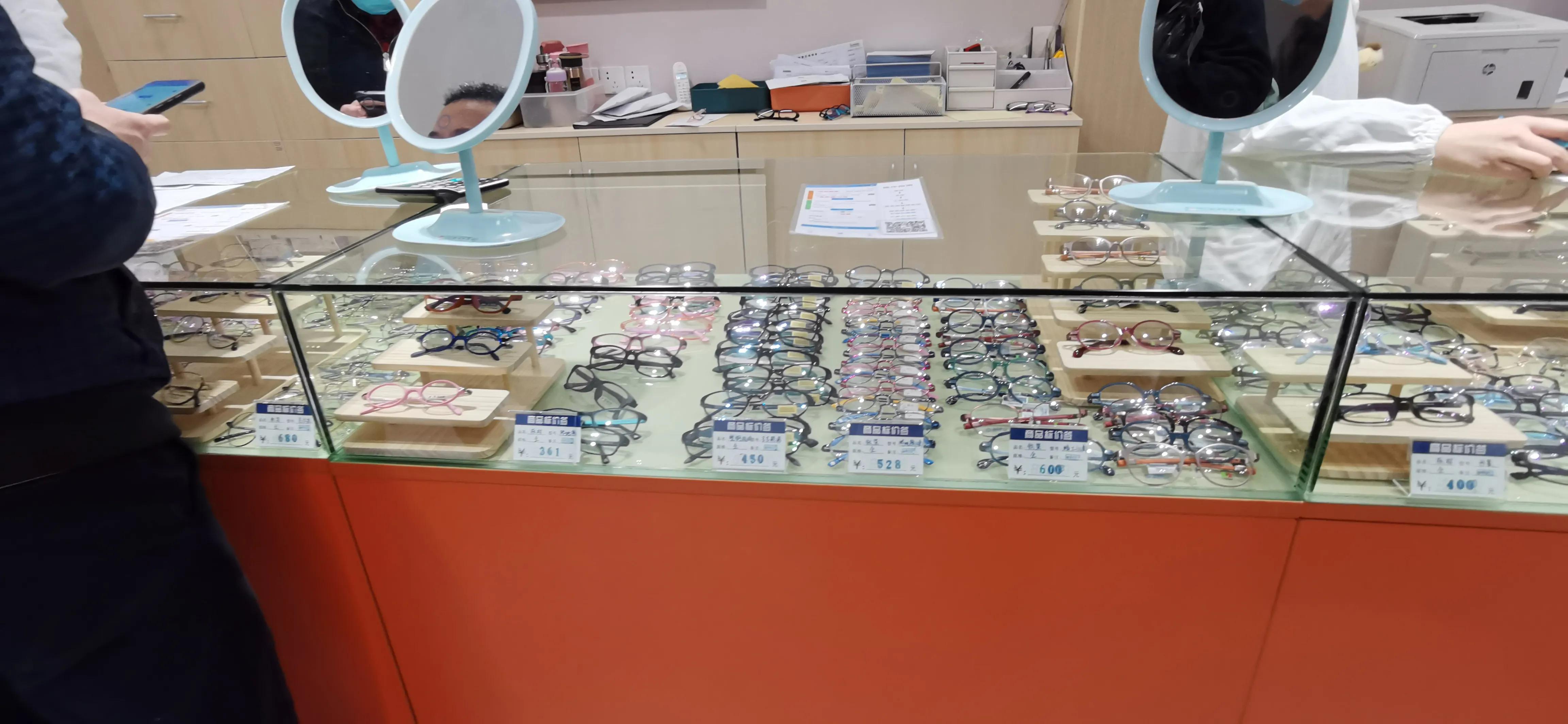 上海眼科配眼镜哪个好,上海五官科医院配近视眼镜多少钱