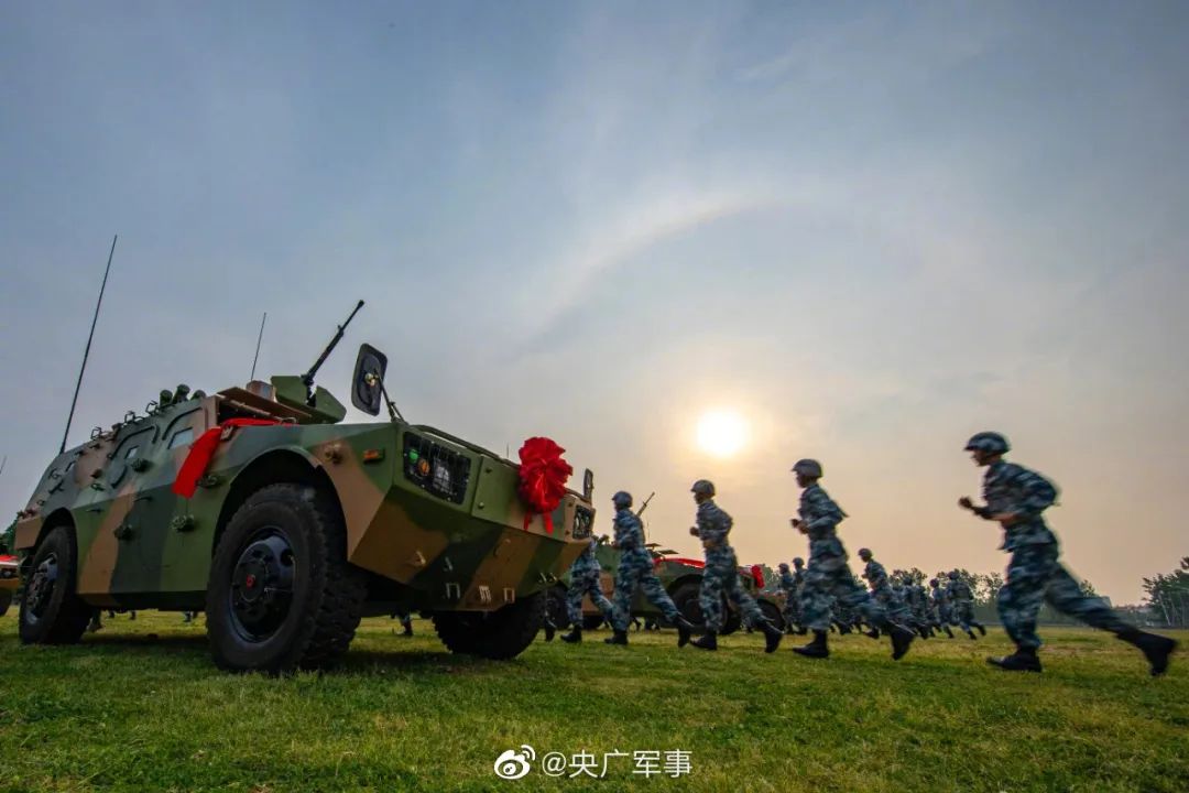 中国空降军战车,中国新型两栖步战车