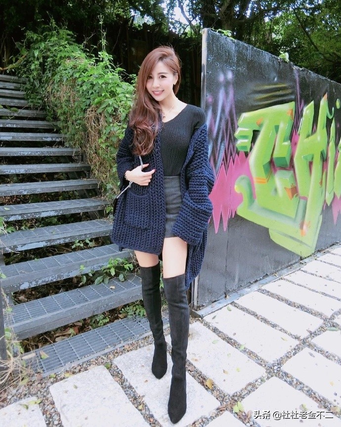 虎航美女空姐瑞塔儿，这腿很玩年