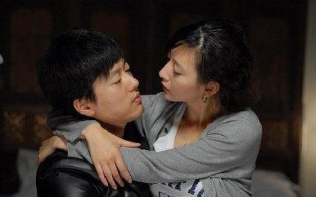 她暗讽姚晨出轨，给粉丝发6万红包，发博拒演“华妃”却被吐槽