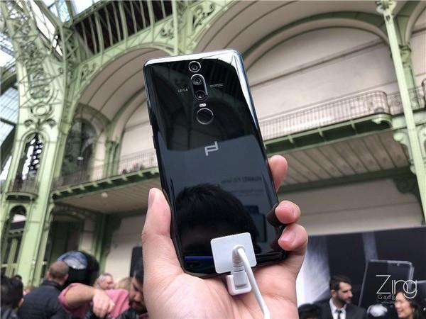 c罗用的什么手机最新,c罗现在用的手机