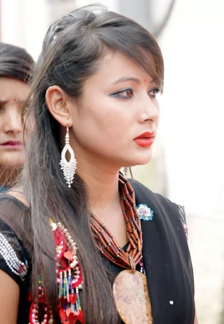 月收入2万在西藏,月收入1000元人民币在尼泊尔