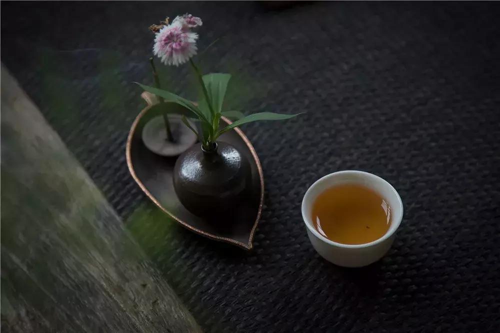 乌岽蜜兰香冲泡为什么会有苦涩感,乌岽老枞蜜兰香是什么茶