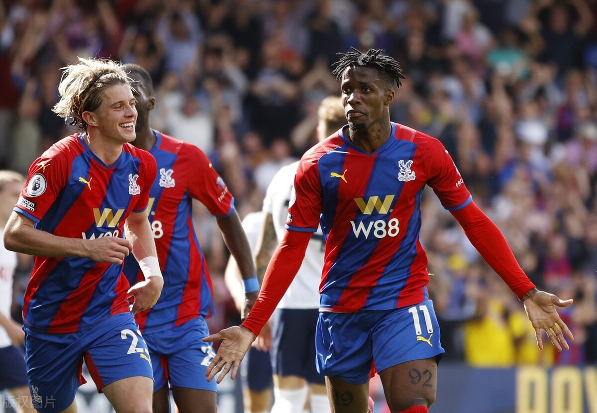 足球俱乐部logo鹰,世界各搏击俱乐部logo图片