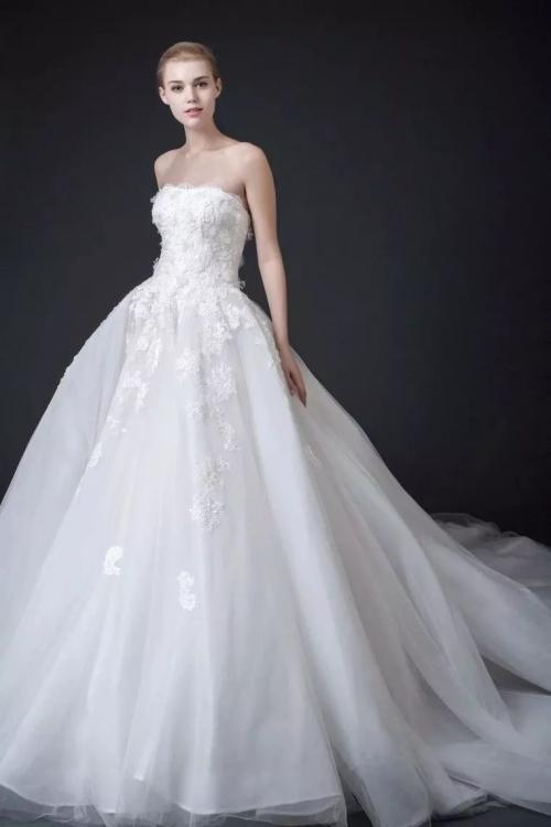 寻找梦中的婚纱|如何挑选婚纱？我做了超详细的婚纱功课笔记