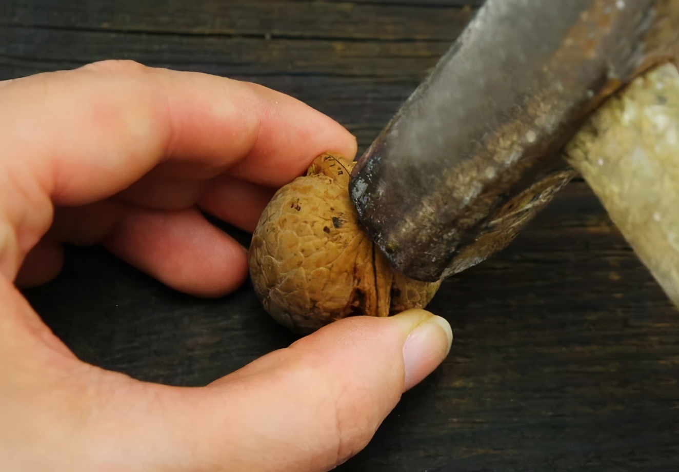 薄壳大核桃吃不掉夏天怎么办,核桃怎么挑选又脆又好吃