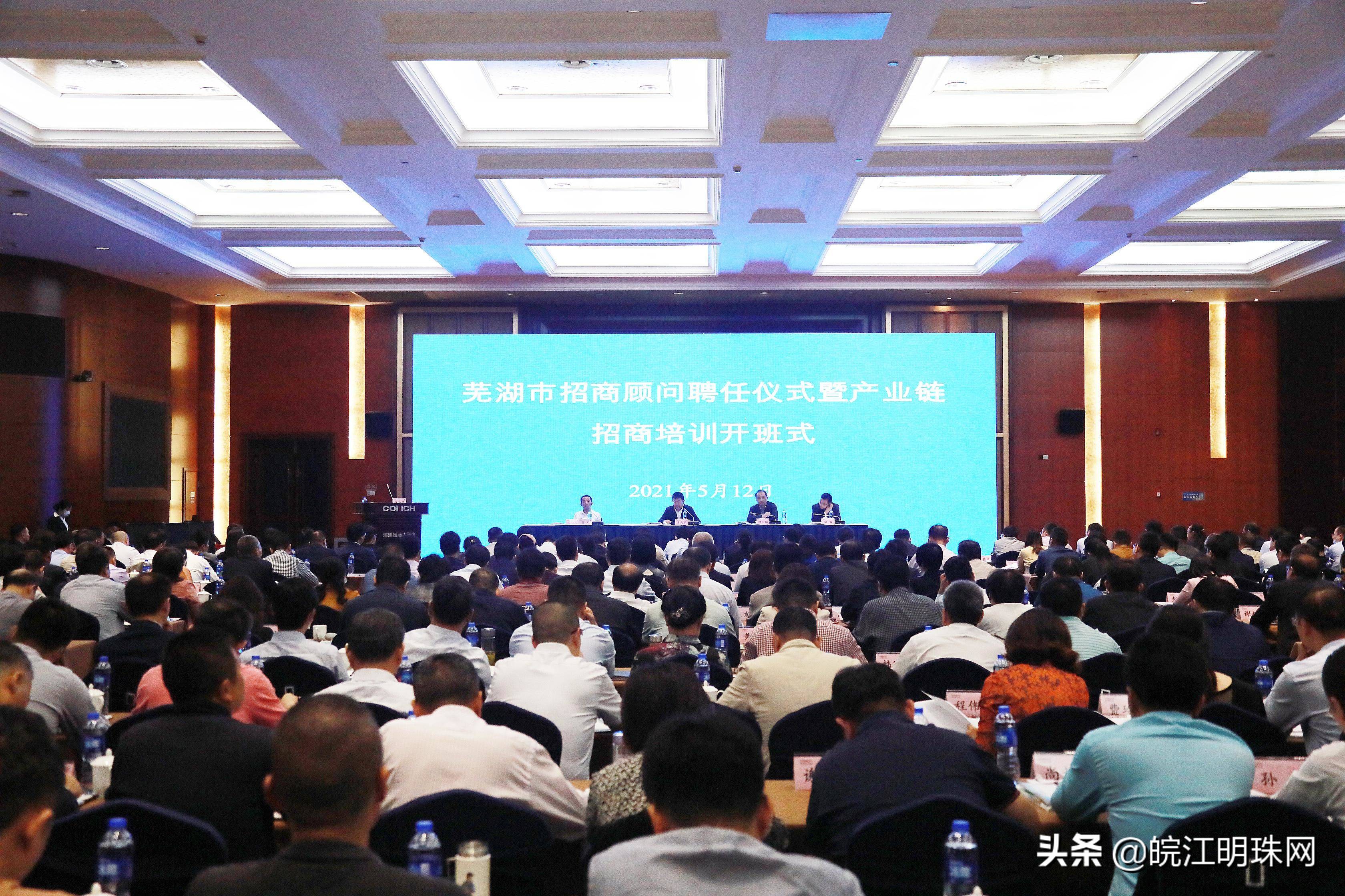 勇立潮头砥砺奋进文章,勇立潮头敢为人先作品