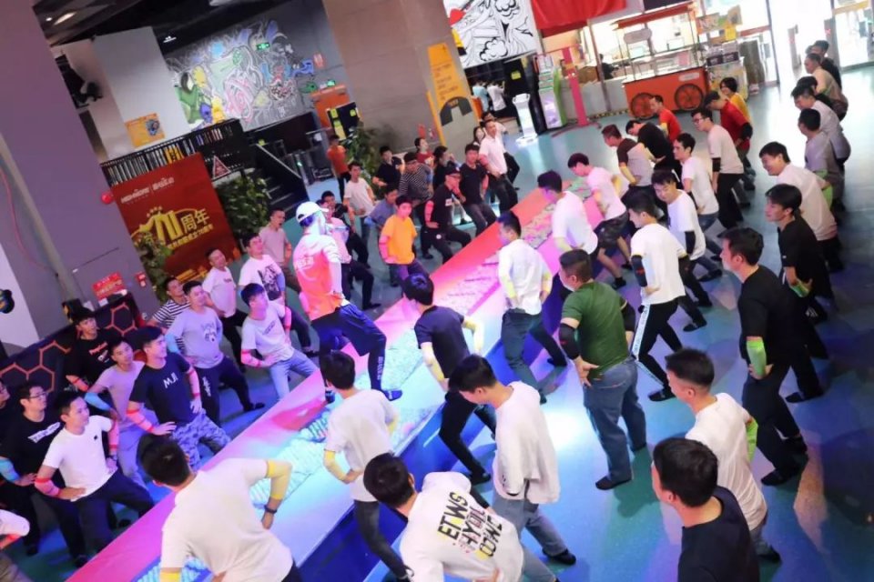 蹦床乐园乐动魔鬼滑梯,室内蹦床滑梯游乐场