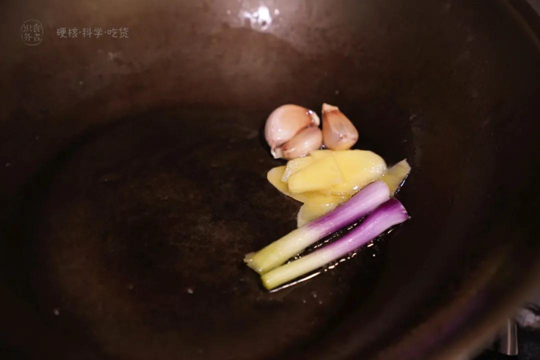 煲仔饭做的不成功是因为油不够吗,煲仔饭失败的做法