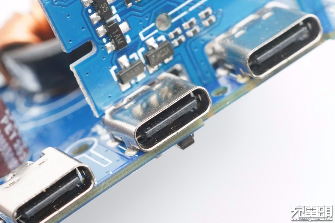 征拓20w快充拆解,征拓100w桌面充电器