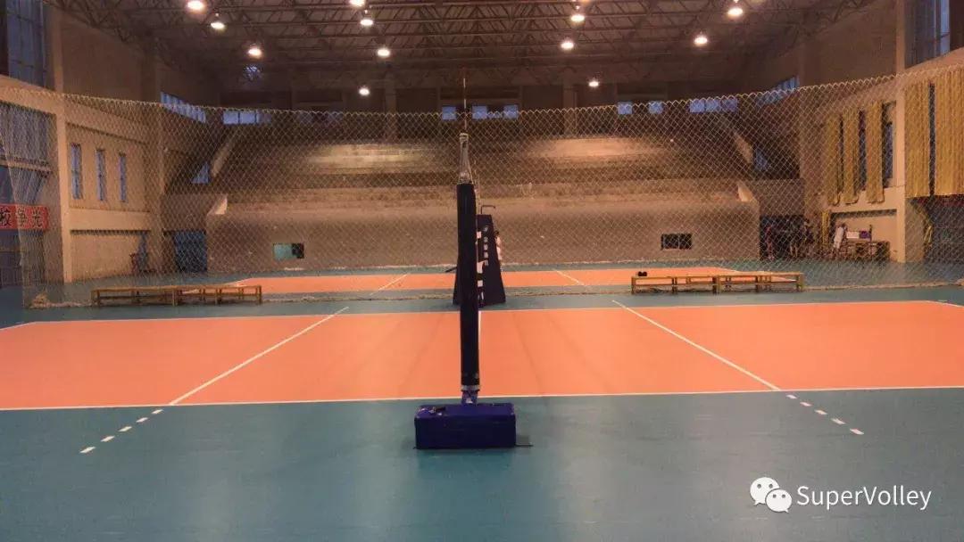 鞍山一中男排,单县一中男排全国冠军