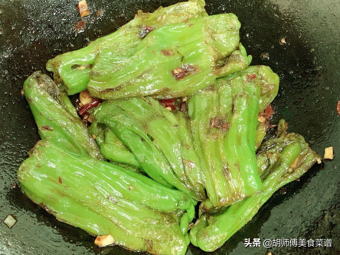 做虎皮青椒放醋还是酱油,做虎皮青椒不用水淀粉行吗