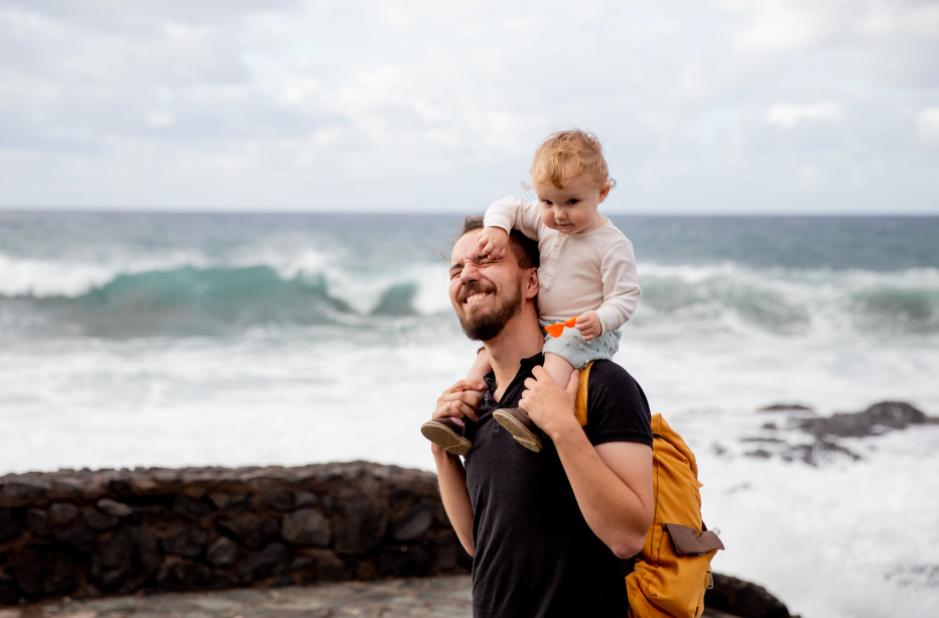 幼儿园孩子骂老师打老师,幼儿园孩子打老师家长该怎么办