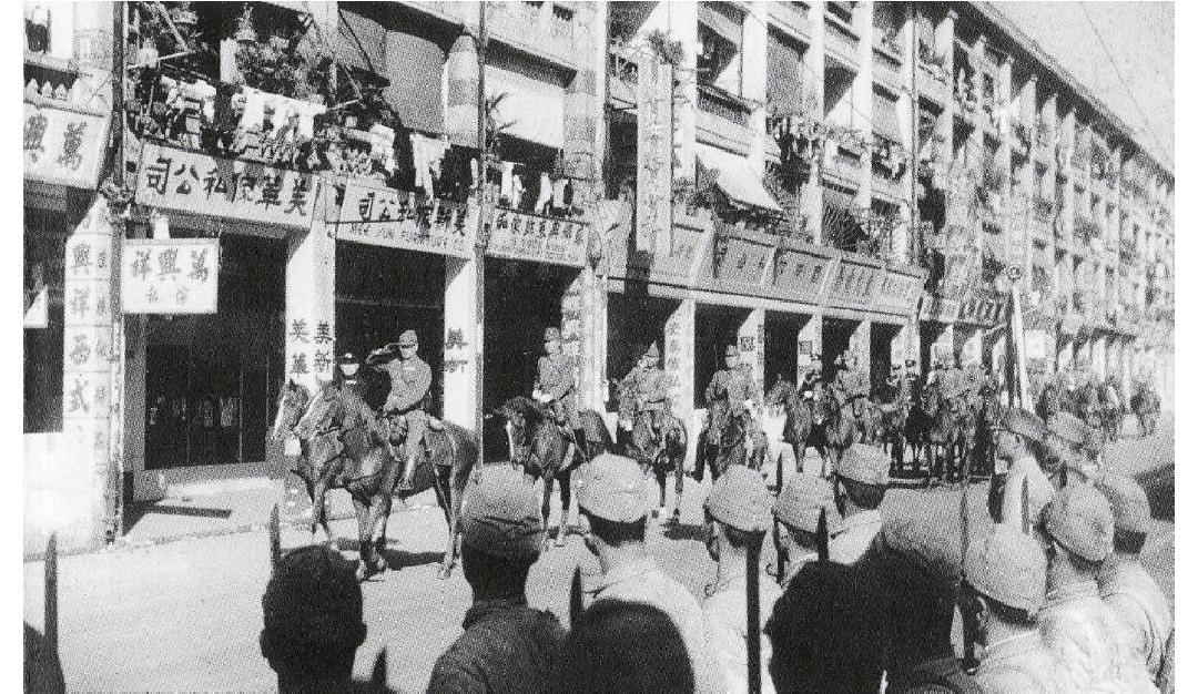 霍英东做了什么?他感动中国,国葬礼遇,港澳顶流人物为他抬棺